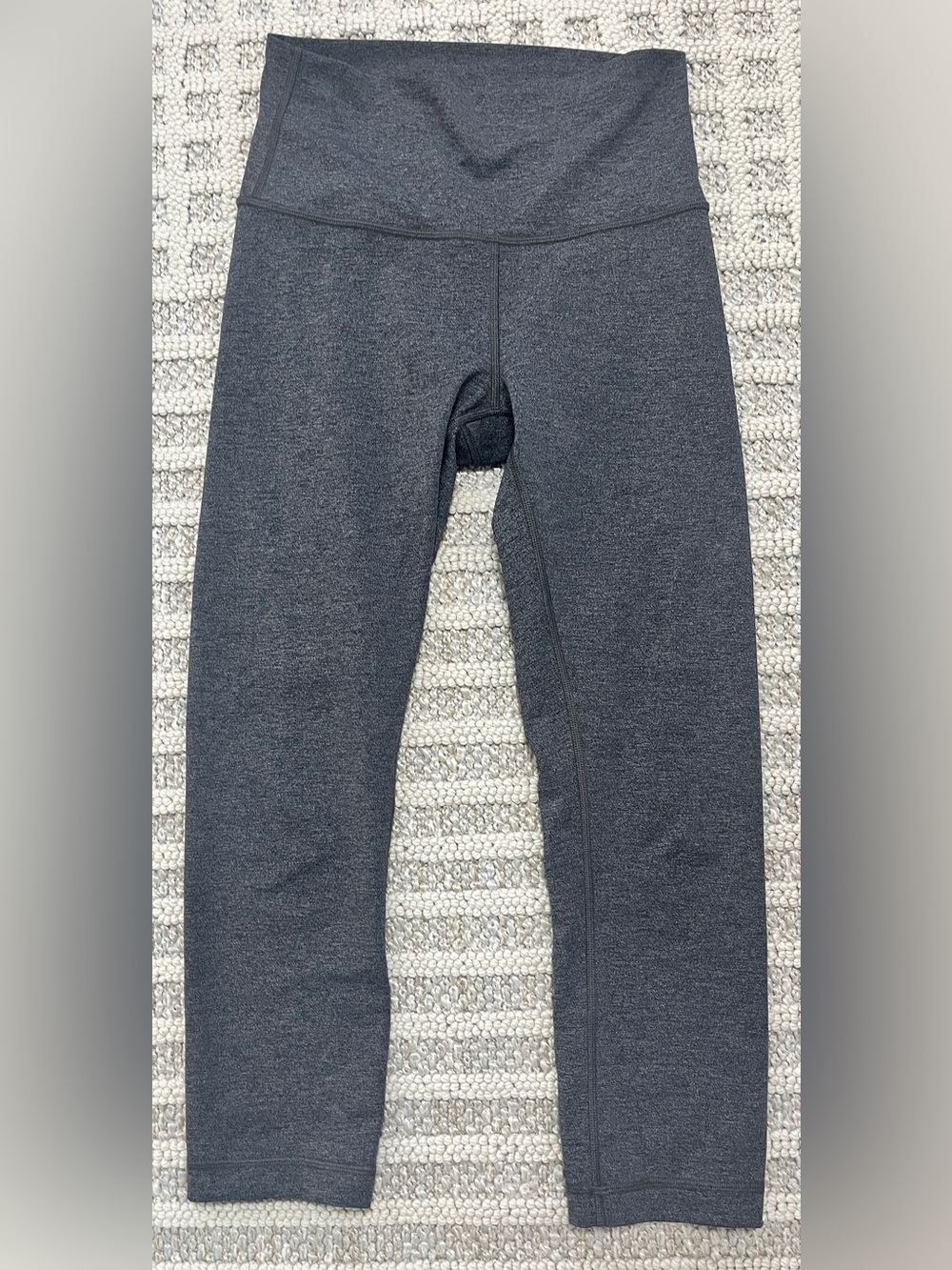 lululemon Gray Align High-Rise Crop 21" leggings size 4